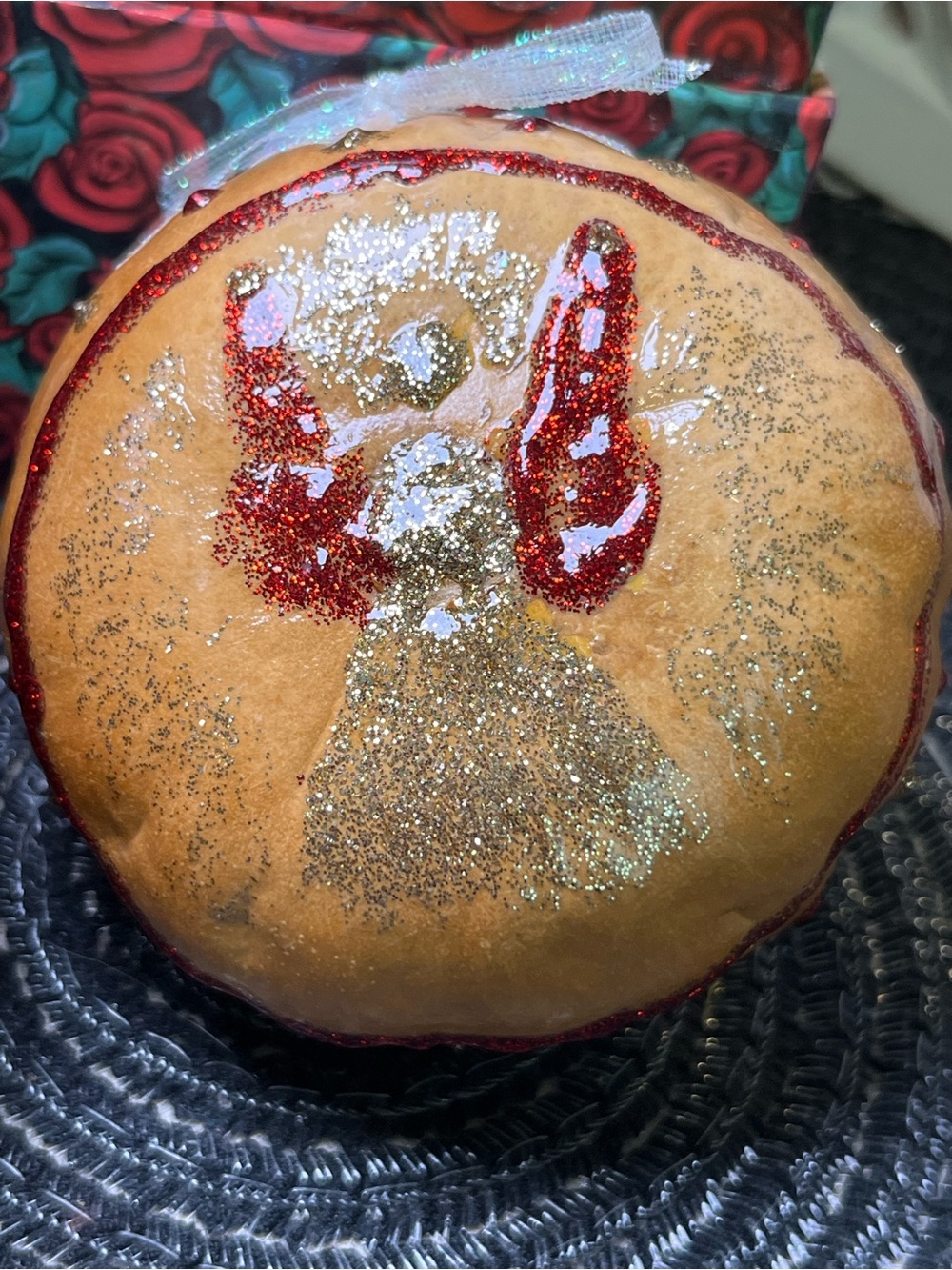 The Lindy Bowman Festive Red Santa Wreath Box With Two Beautiful Gourd Ornaments - Picture 9 of 16